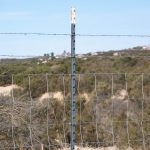 15-Feild-Fence-With-Barbed-Wire-On-T-Post-1024x769